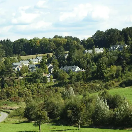 公寓 In Near Ourthe River 杜柏