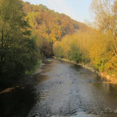 In Near Ourthe River 杜柏